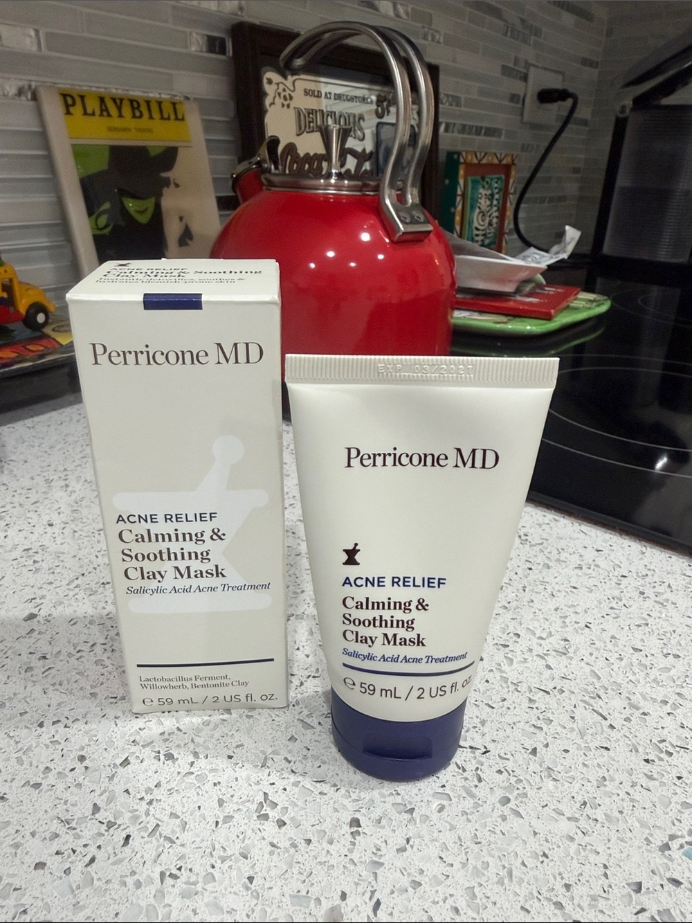Perricone MD Acne Relief Calming & Soothing Clay Mask — White/Blue